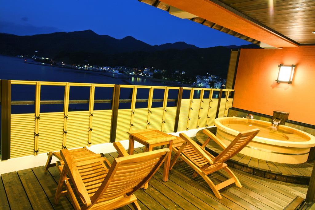 Shin Kaikatei Izumi Hotel Izu  Exterior photo